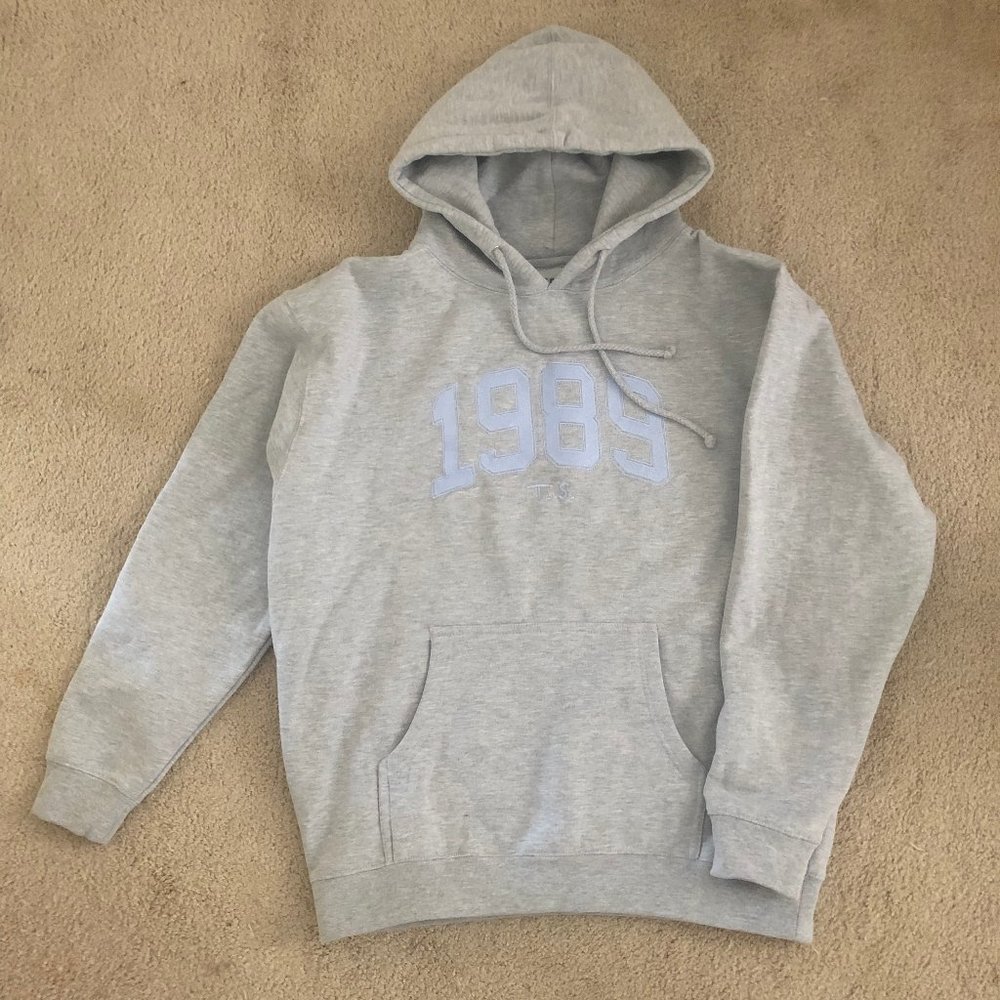 1989 Taylor Swift hoodie sz L